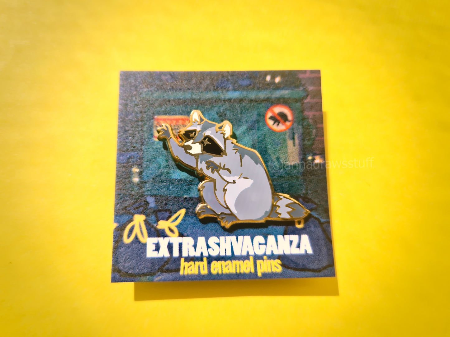 Grabby Raccoon - Hard Enamel Pin - Extrashvaganza