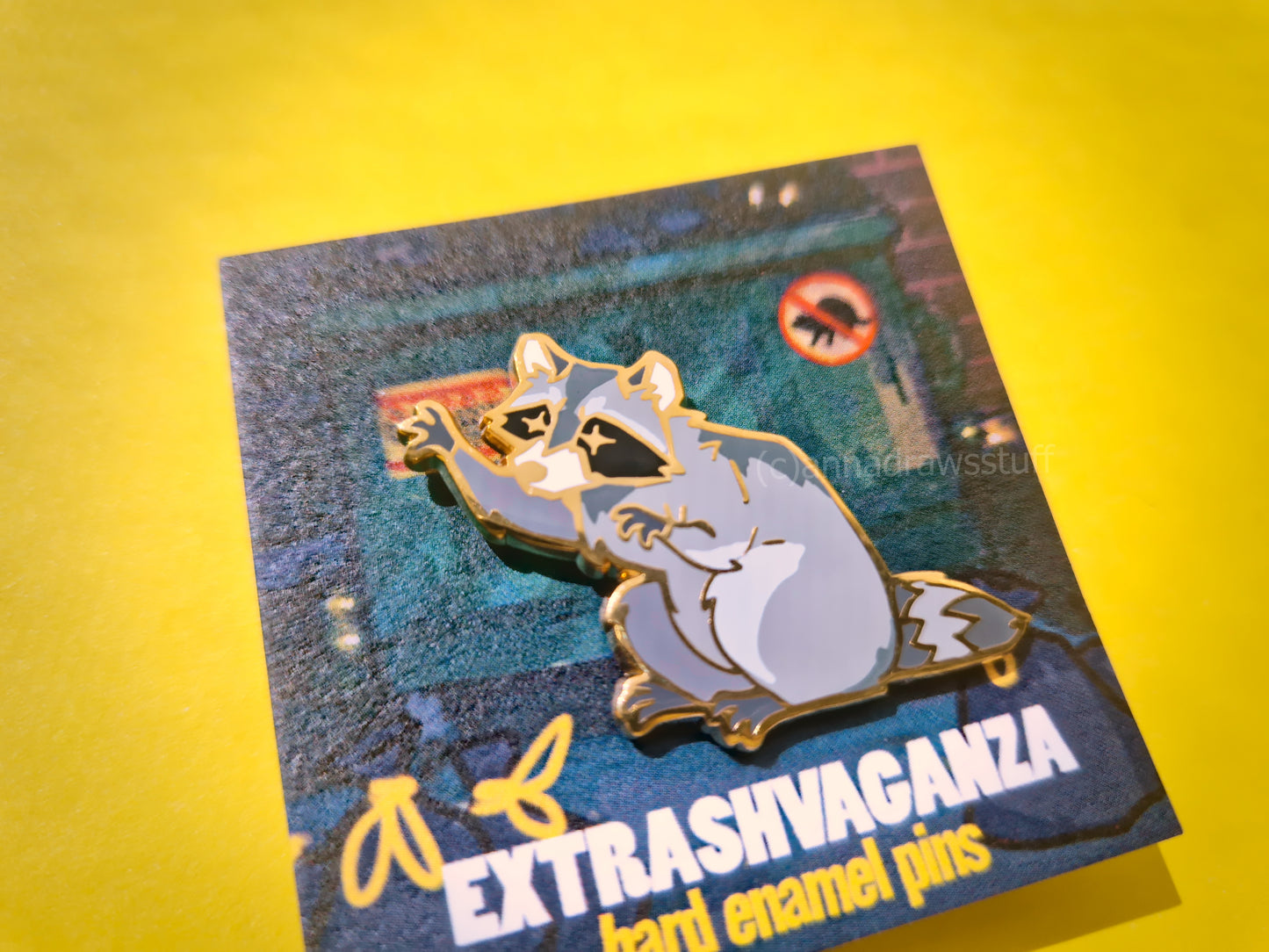 Grabby Raccoon - Hard Enamel Pin - Extrashvaganza