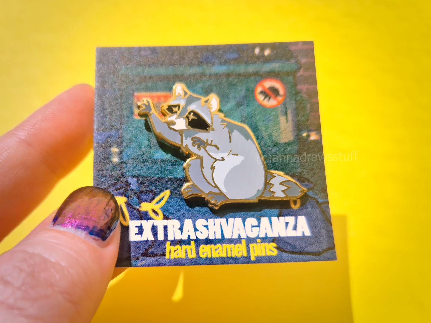 Grabby Raccoon - Hard Enamel Pin - Extrashvaganza