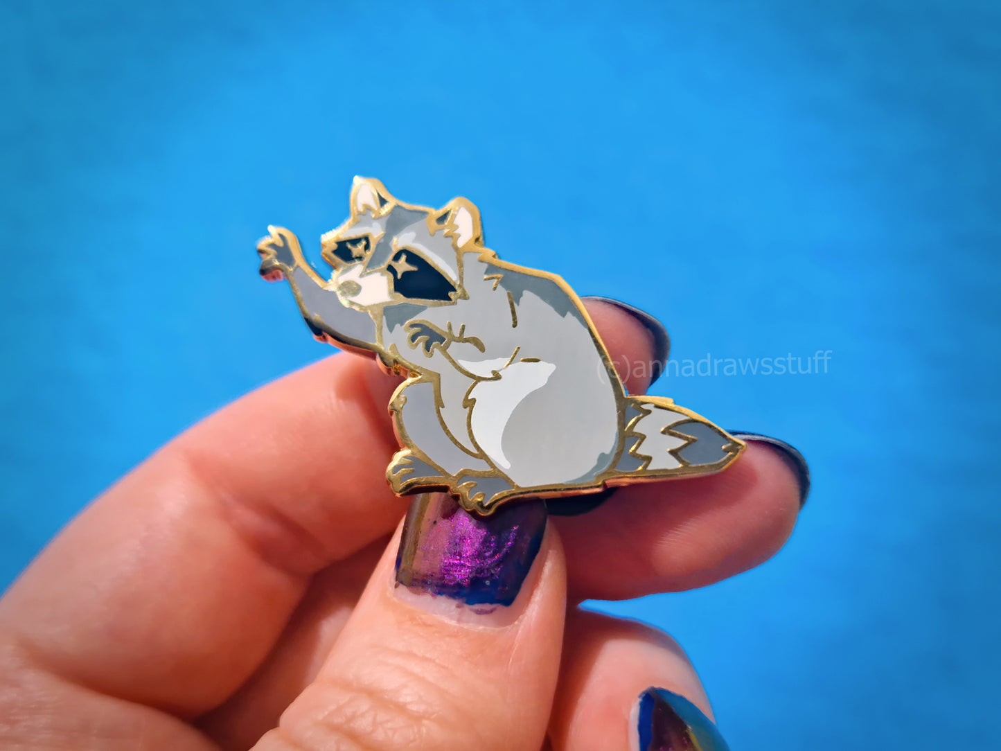 Grabby Raccoon - Hard Enamel Pin - Extrashvaganza